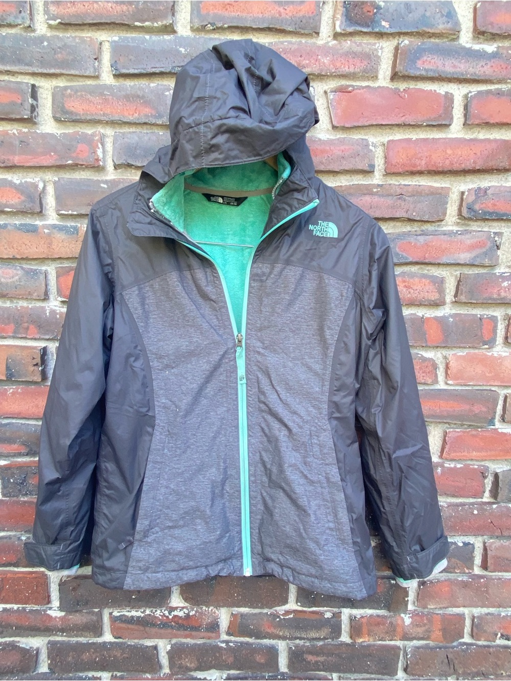 The North Face 2in1 L Girls Mint fleece and Gray Rain Jacket